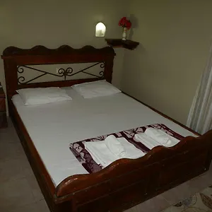 Alis Otel Kuşadası